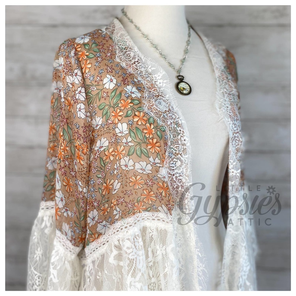 POL Ellie's Bridesmaid Lace Kimono Cardigan - Picture 8 of 14